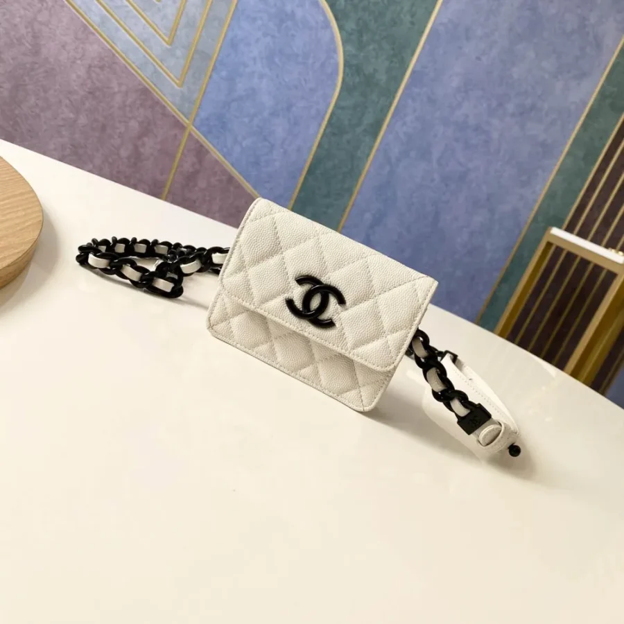 Chane fanny pack Size: 12.5 9cm Code: 1955
