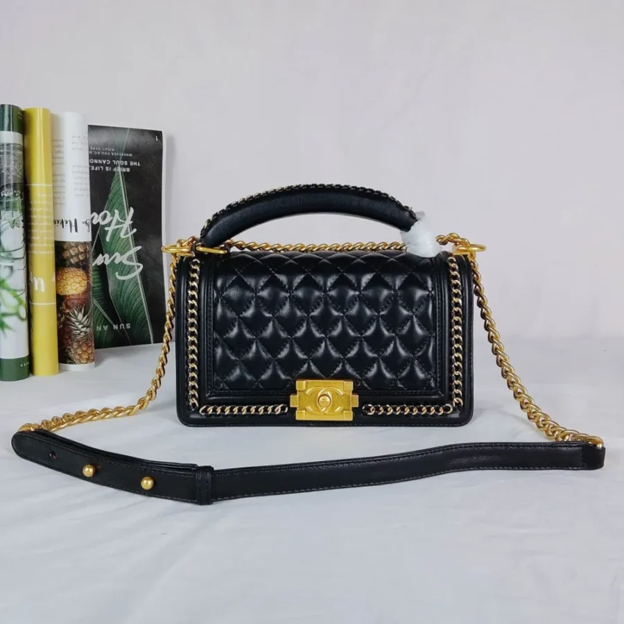 Lambskin Size: 25*16*9cm Style: 67086-1