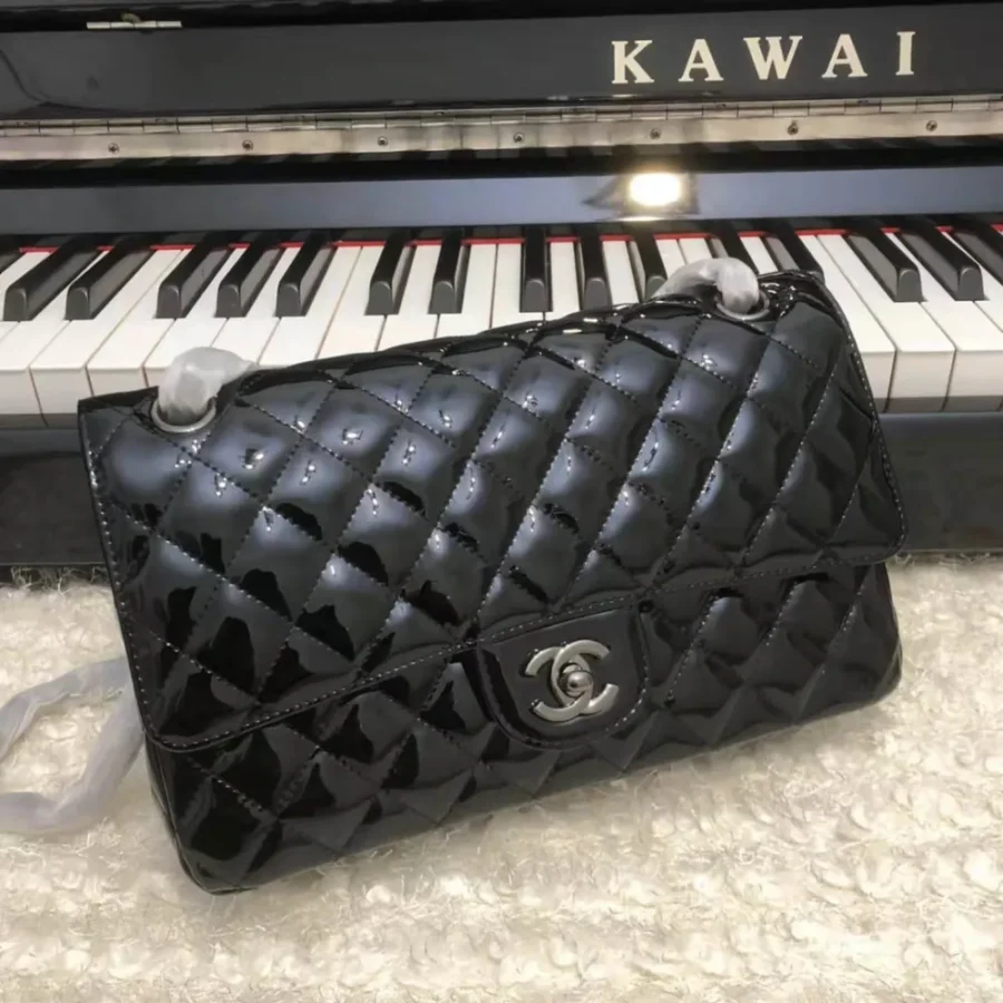 Chanel Size: 25cm Model: 1112