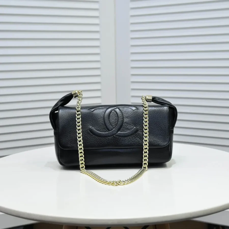 Chanel Fashion Bag Size: 25/14/6