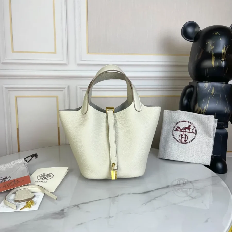 Hermes Size: 18cm