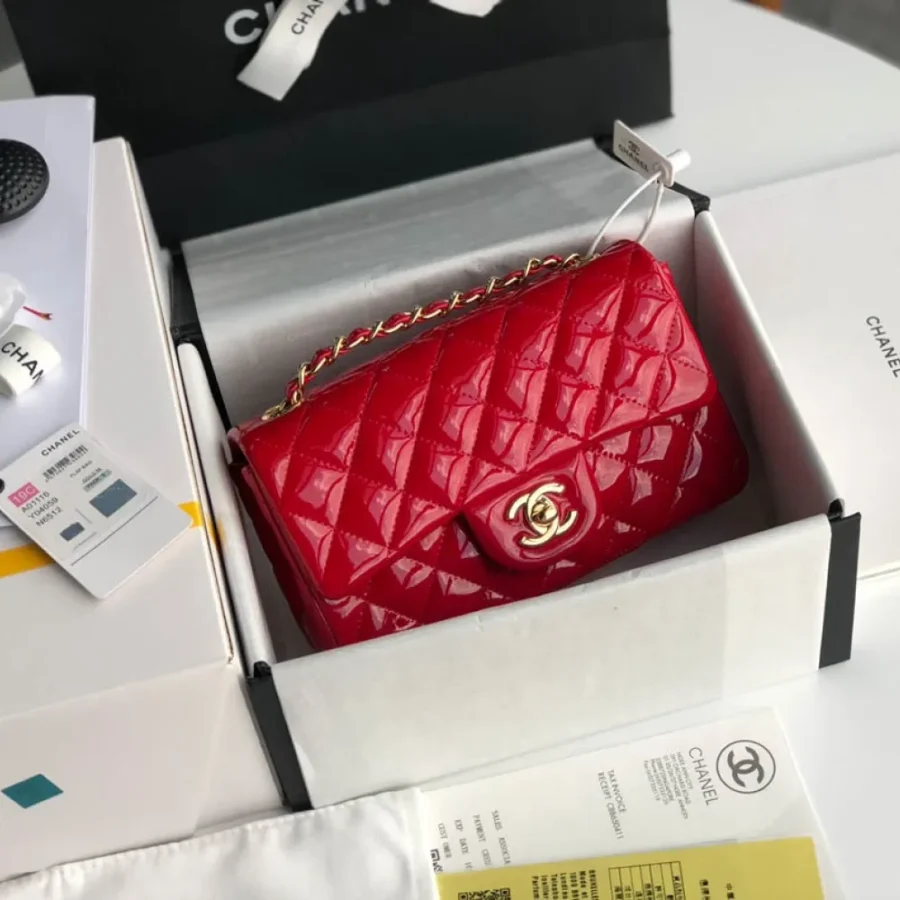 Chanel Patent Leather Pouch Model: 1116 size: 20cm