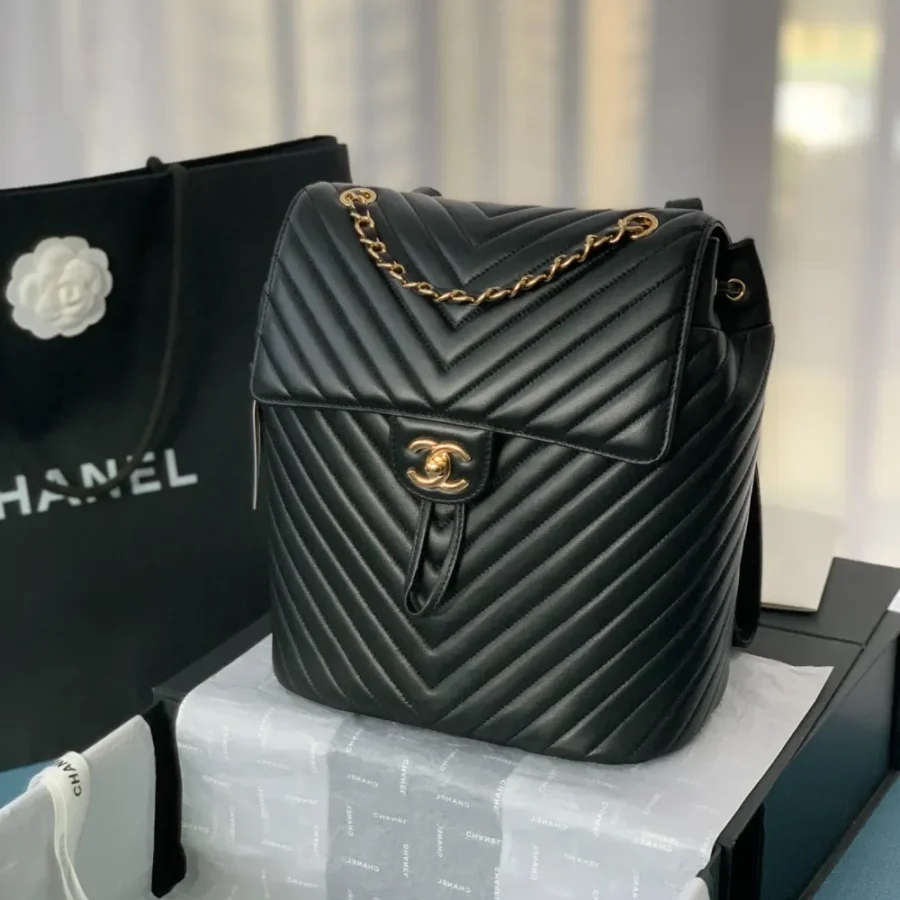 CHANEL Sheepskin Model: 91122# Size: 30X25X15CM