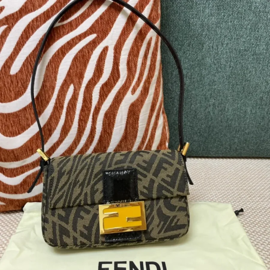 Vertigo Summer Capsule Limited Edition Ref: 88372 Size:19.5x5x11cm 28x6x13.5cm