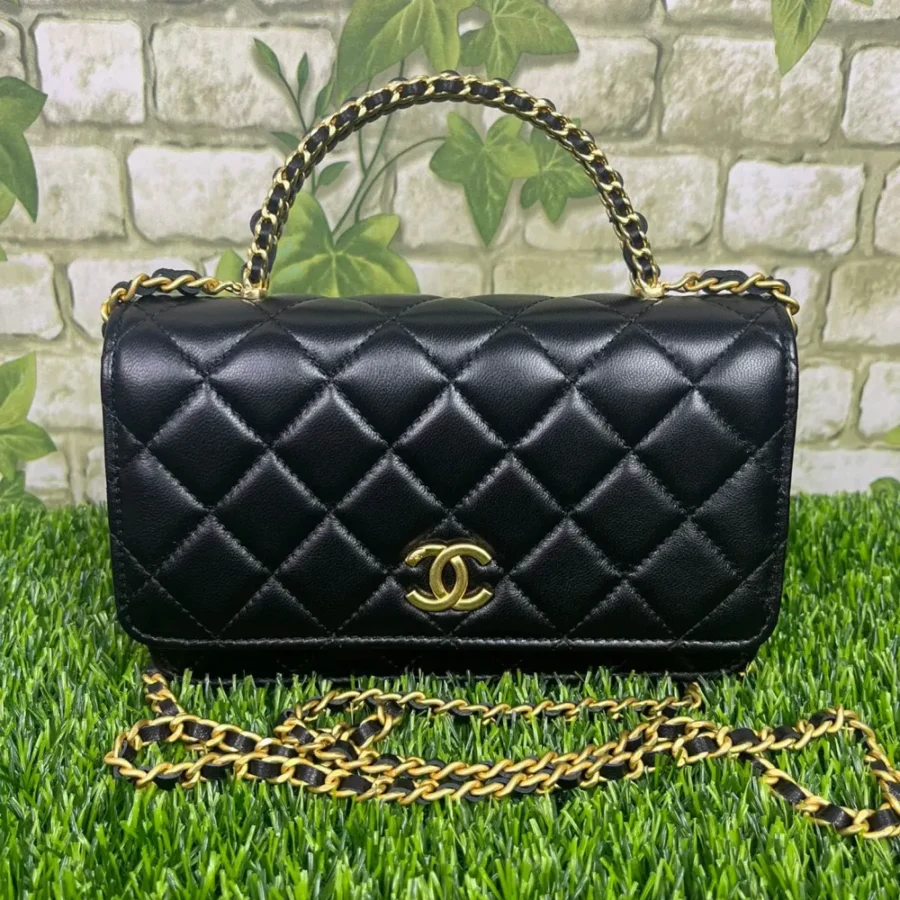 Chanel Stewardess Bag Size: 19cm Style: AP3009