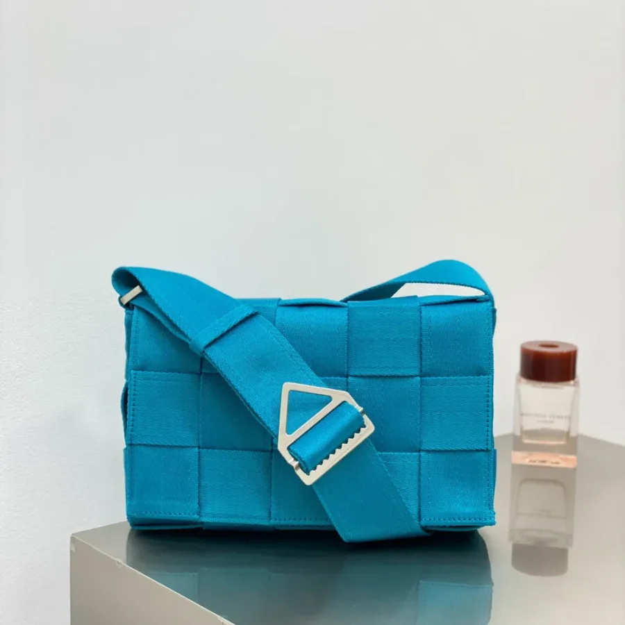 BV WEBBING crossbody bag Size:25x15cm 680513