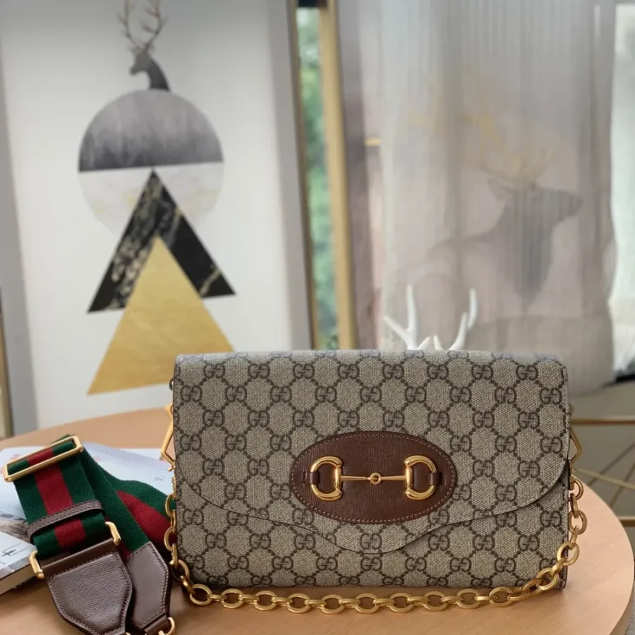 Size:677286 Size:26X16X4cm