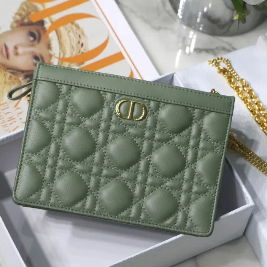 Caro Collection Ref. 3102 Green Size: 19 x 14 x 3 cm