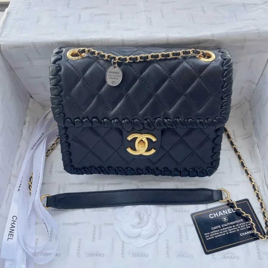 Chanel Tofu Bun Size: Large 22x17cm Style: 1020