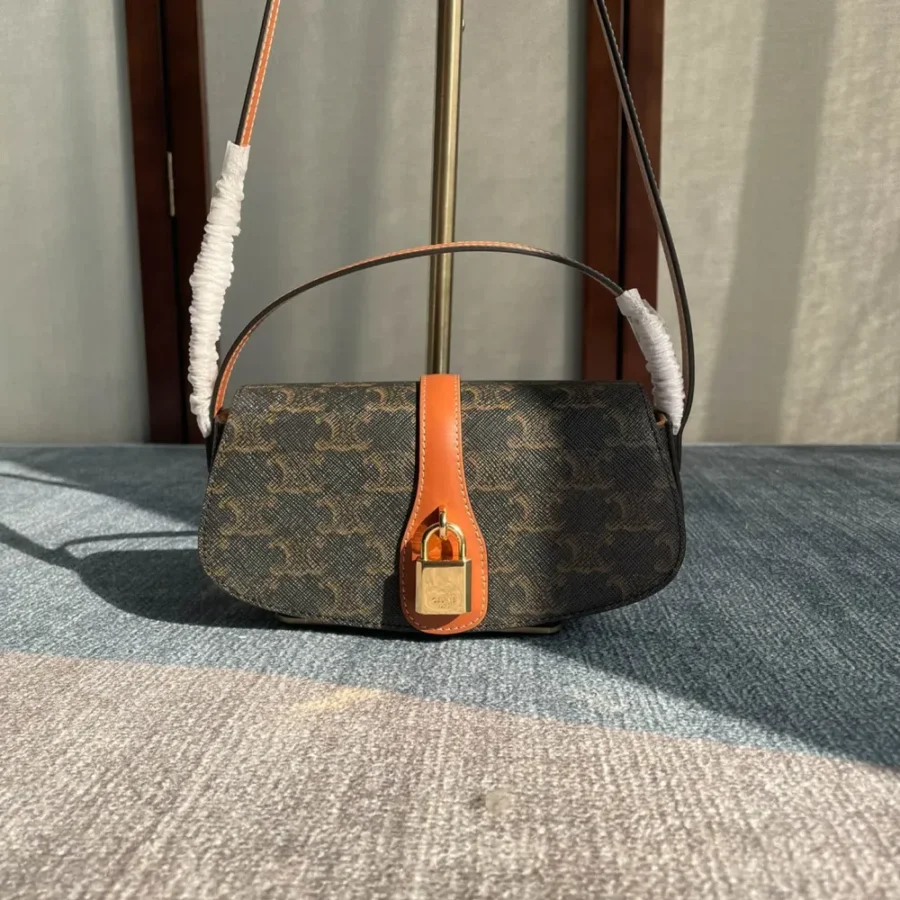 TaBou Clutch No. 101592 Size: 18 X 8 X 5cm