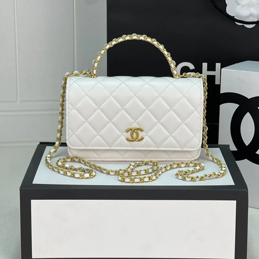 Chanel Sheepskin Bag Size: 16*9.5*8
