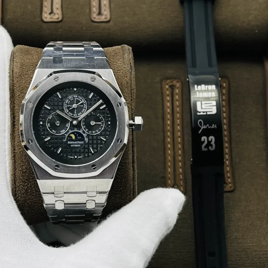 Audemars Piguet watch Model 26574 Diameter: 41*9.50 mm