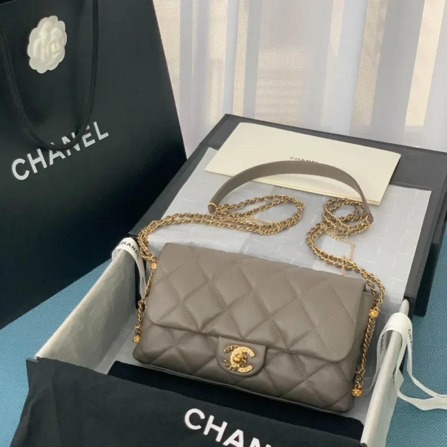 CHANEL Model AS2563# Size: 24X4X15Cm