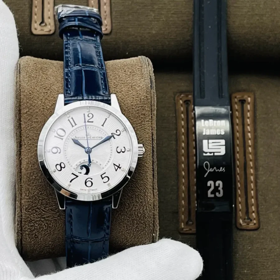 Jaeger-LeCoultre Watch Size: 34MM&*8.52MM