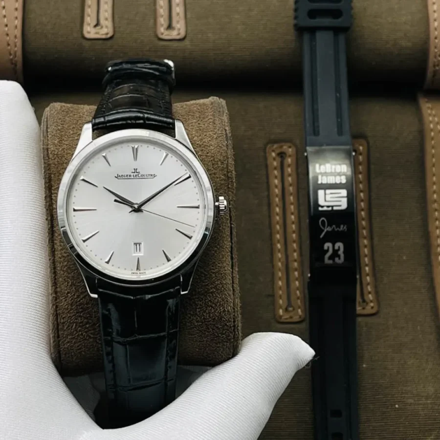 Jaeger-LeCoultre Business Watch Model: Q1238420