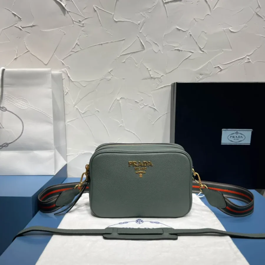 Prada Deerskin Bag Size: 22x15cm 1BH082