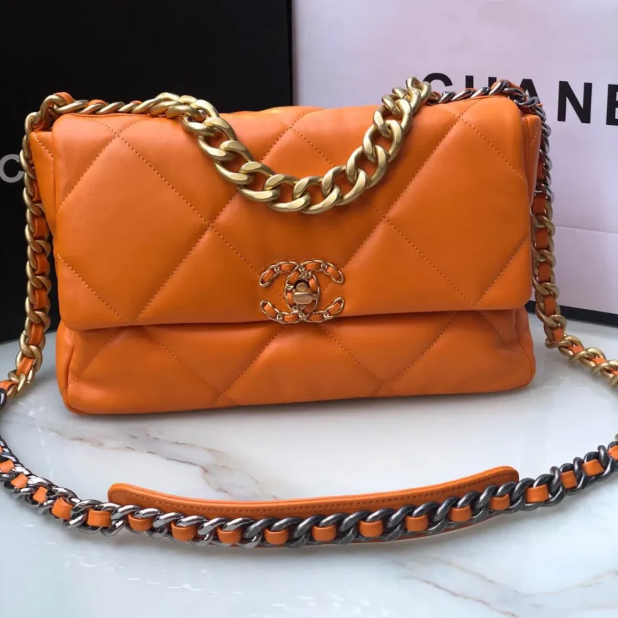 Chanel Model: S1161 Size: 30cm