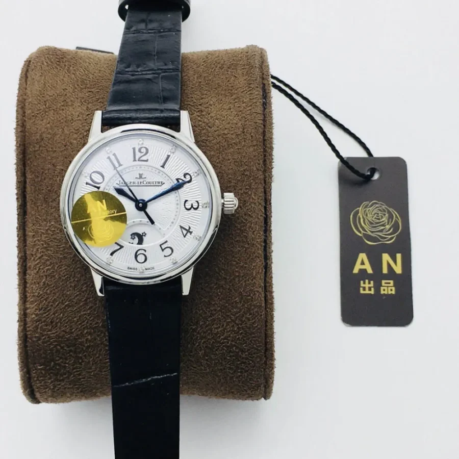 Jaeger-LeCoultre Simple Series Watch Size: 29MM*8.9MM
