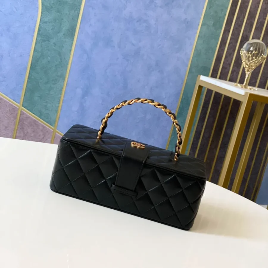 Cosmetic bag Size: 22 10 8.5cm Code: 01919 Sheep grams