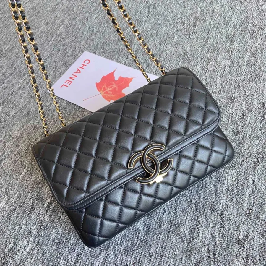 CHANEL: Model: 57276 Size: 26cm