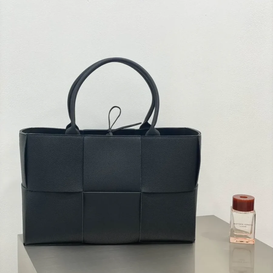 BV ARCO TOTE bag Size:38x25cm 609175