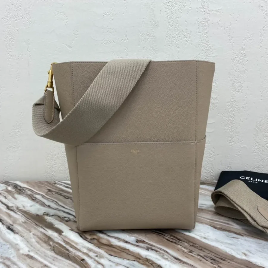 SEAU SANGLE Size:23 X 33 X 17 cm Model:180543