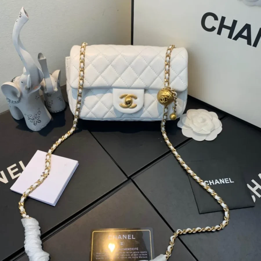 Chane underarm bag! Metal Ball Adjustment Shoulder Model: AS1787 Size: 20