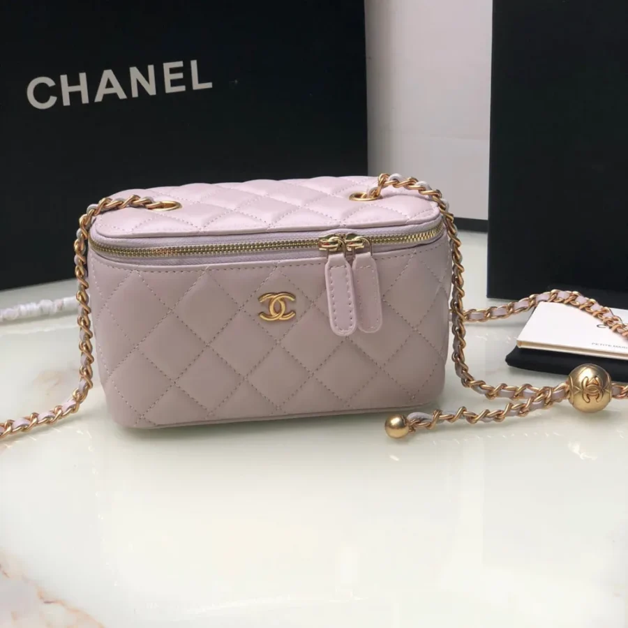 Chanel Model: AP2303 Size: 17cmX9.5cmX8cm