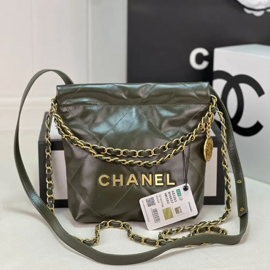 CHANEL Model: 3989 Size: 25x23x7cm