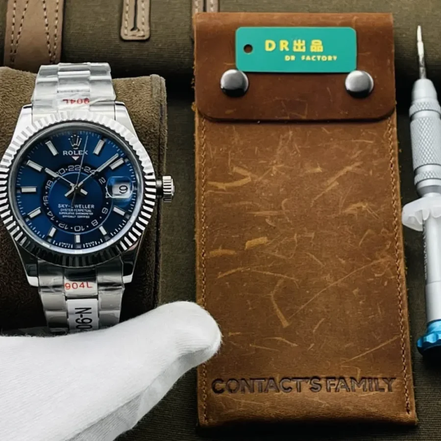 Rolex Skywalker Size: 42mm