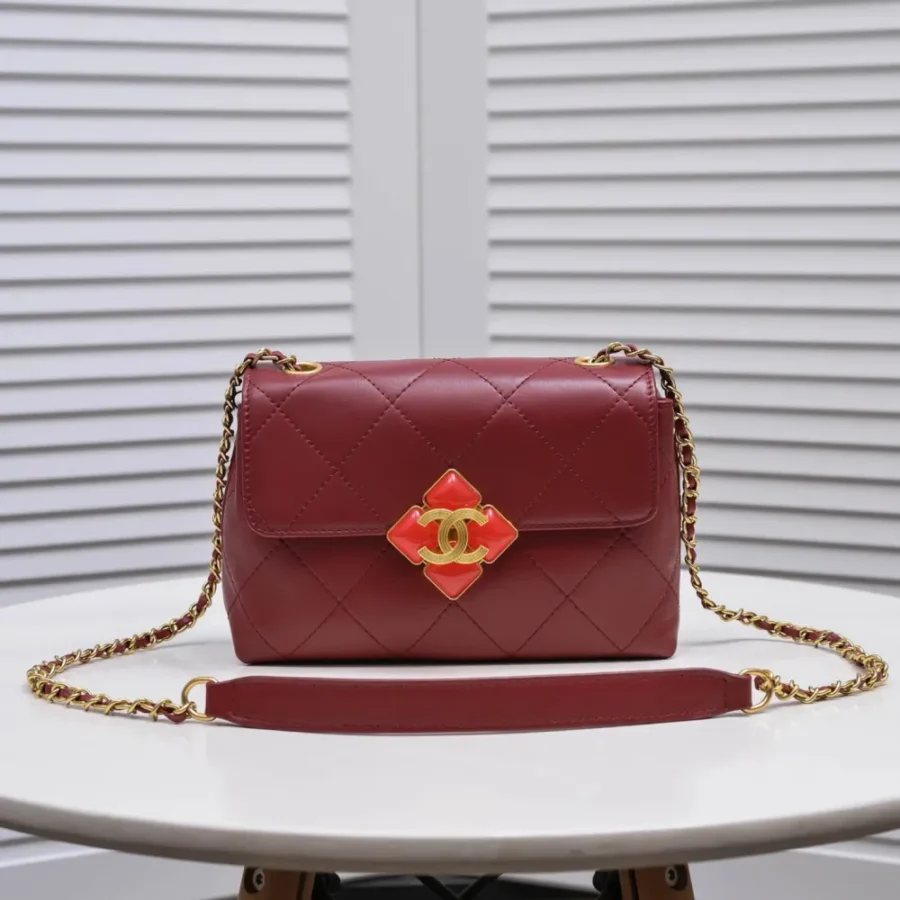 CHANEL retro bag size: 22*7.5*14cm
