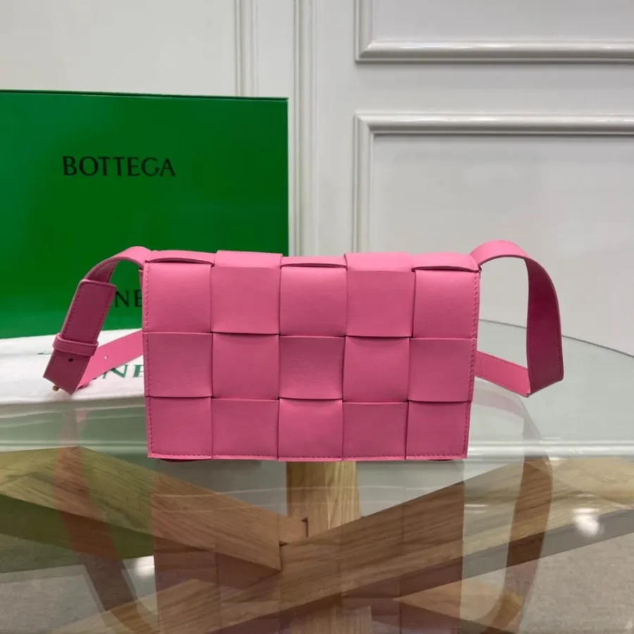 BV Cassette Bottega Veneta bag Size: 23x15cm