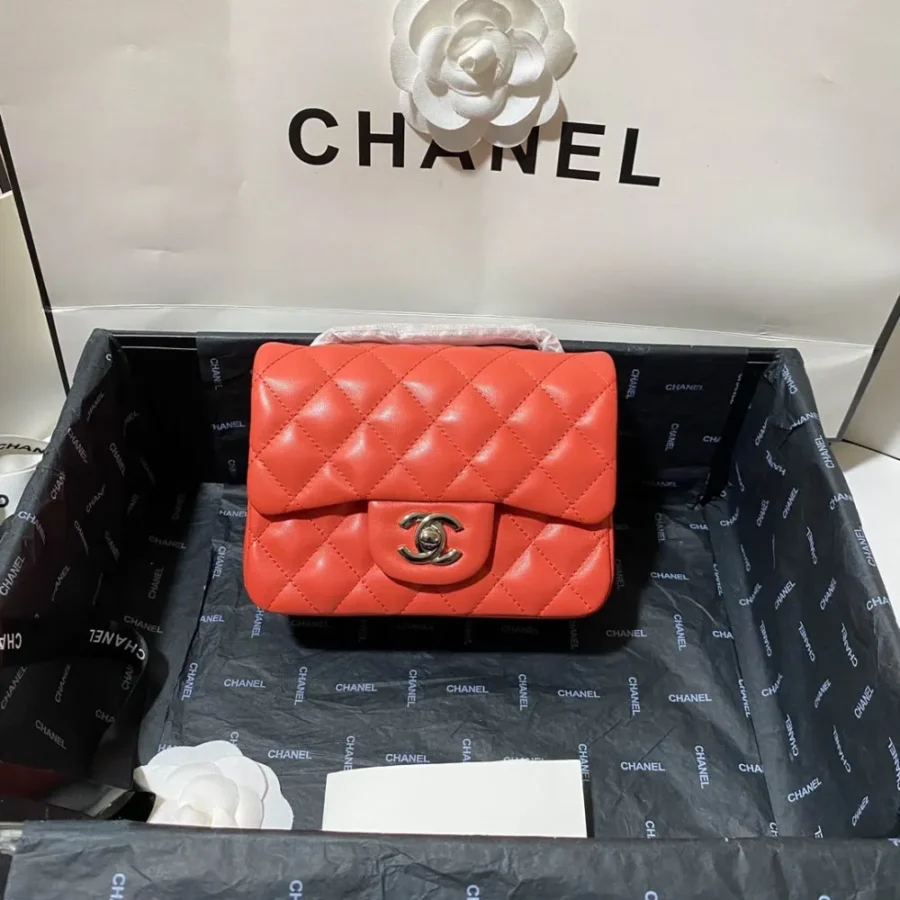 Lambskin Model: 1115 Size: 17cm