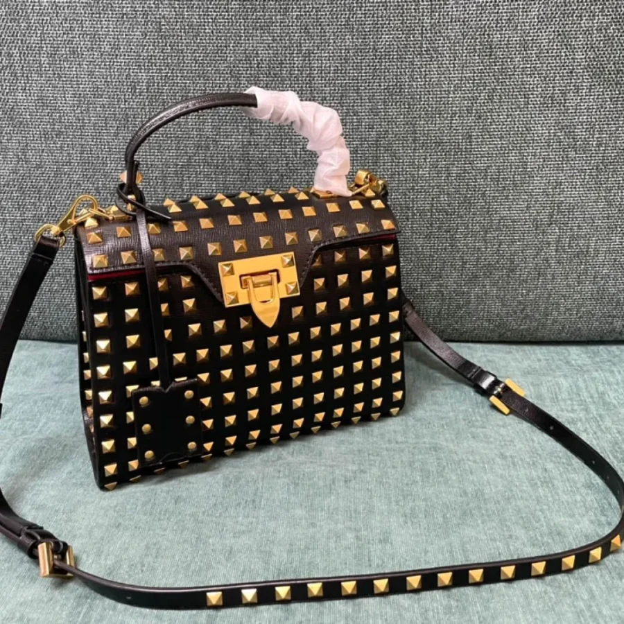 VALENTINO Model: 0488 size:22x 17 x 9cm