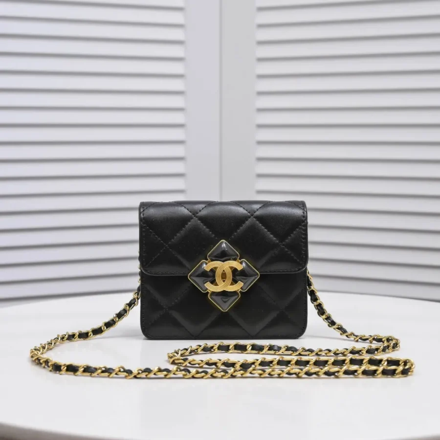 CHANEL retro bag size: 22*7.5*14cm