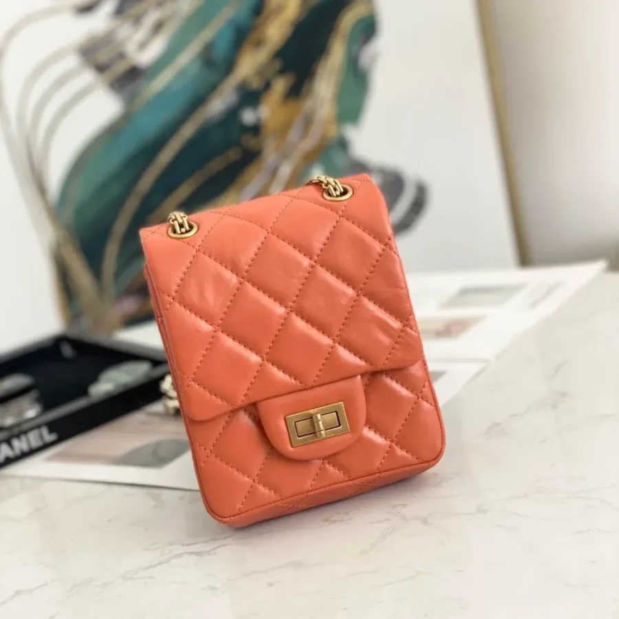 Calfskin Gold Buckle Size: 17 13.5 5.5cm Code: AS1326 02852