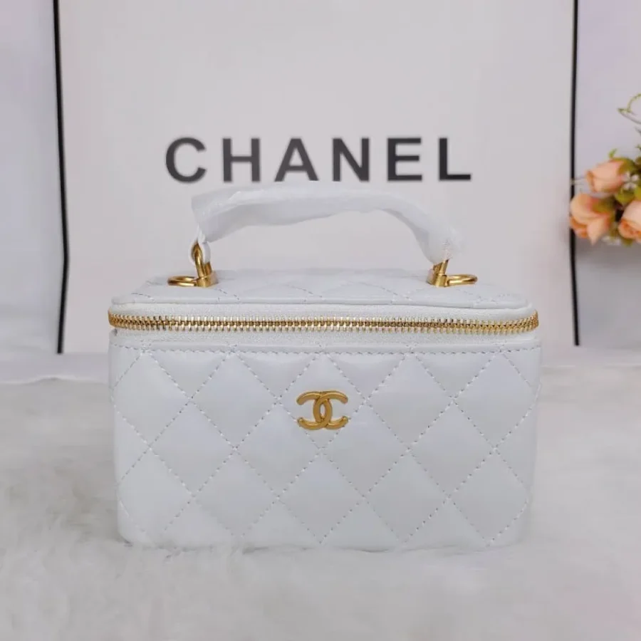 Size: 18x11cm