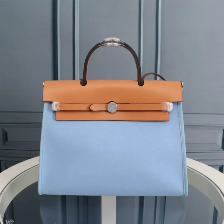 Size: 31cm