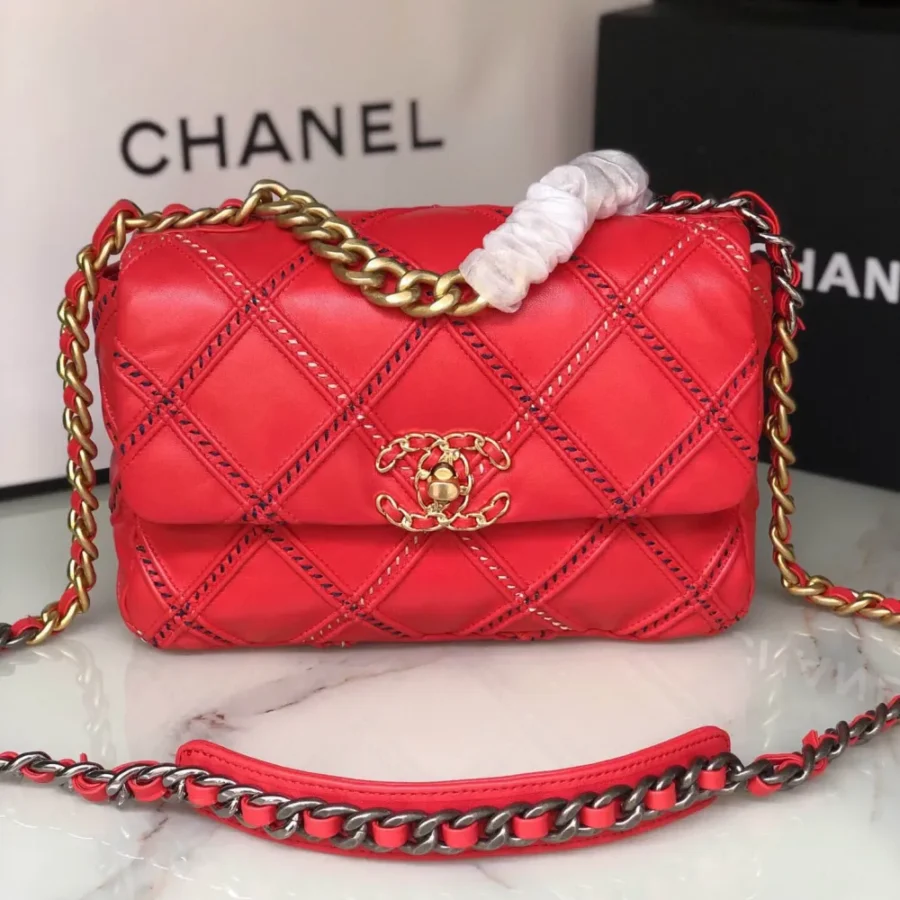 Chanel Model: S1160 Size: 26cm
