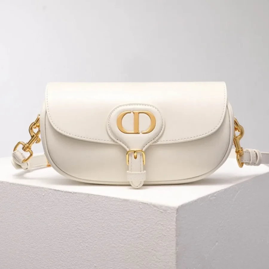 Bobby East-West Underarm Bag Handbag Size: 2029 Size 22x13x5cm