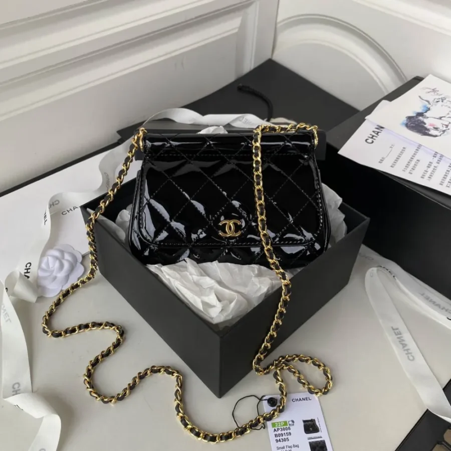 size: 12X17.5X5.5cm