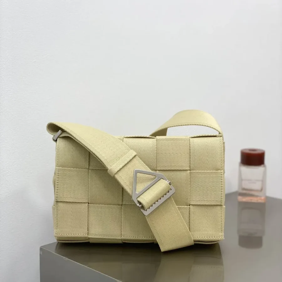 BV WEBBING crossbody bag Size:25x15cm 680513
