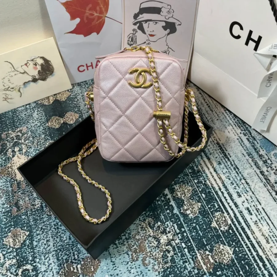 Chane Small Sachet Model: AS2857 Size: 12x17x6cm